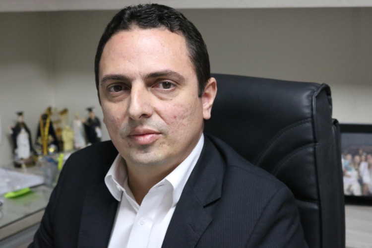 Advogado Fábio Veloso quer vê as contas da ordem