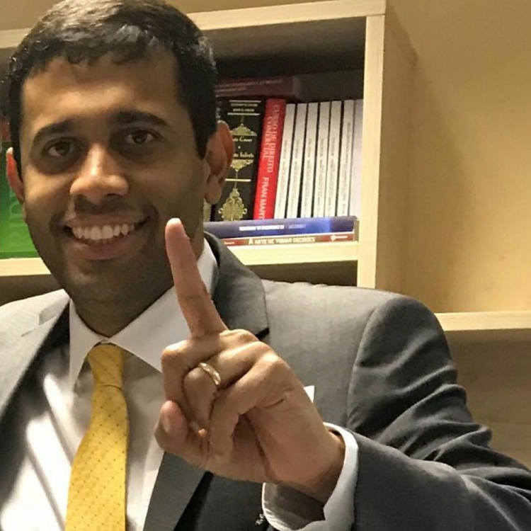 Advogado Téssio Torres da associação dos advogados trabalhistas do PI