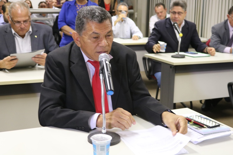 Deputado João de Deus lider do governo na Assemléia