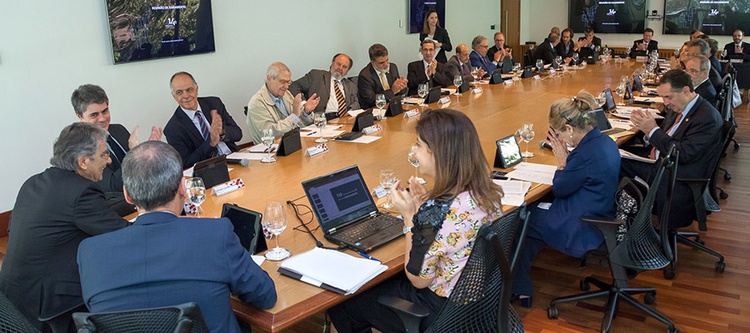 entre as 710 práticas recebidas pelo Innovare, foram selecionadas 12 finalistas, que concorrem nas seguintes categorias: Tribunal, Juiz, Ministério Público, Defensoria Pública, Advocacia e Justiça e C