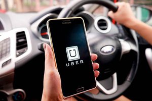 Senado pode analisar nesta terça projeto que regulamenta serviços como o Uber (Foto: reprodução)