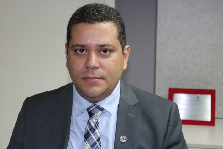 Antonio Lucimar dos Santos Filho tesoureiro da OAB/PI