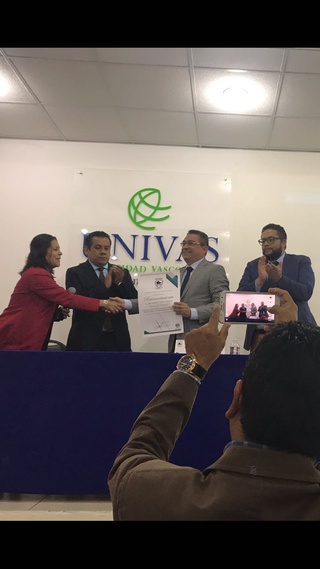 Promotor Ubiraci Rocha em palestra no México