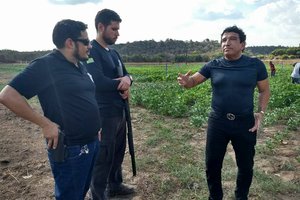 Senador Magno Malta na penitenciária  Major César em Altos Piauí (Foto: Facebook do Senador Magno Malta)