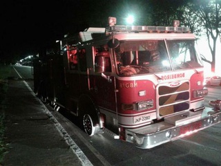 Caminhão em que o bombeiro tentava invadir o Congresso