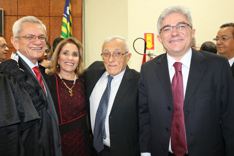 Familia do desembargador Landim prestigiou a posse  no TRE/PI