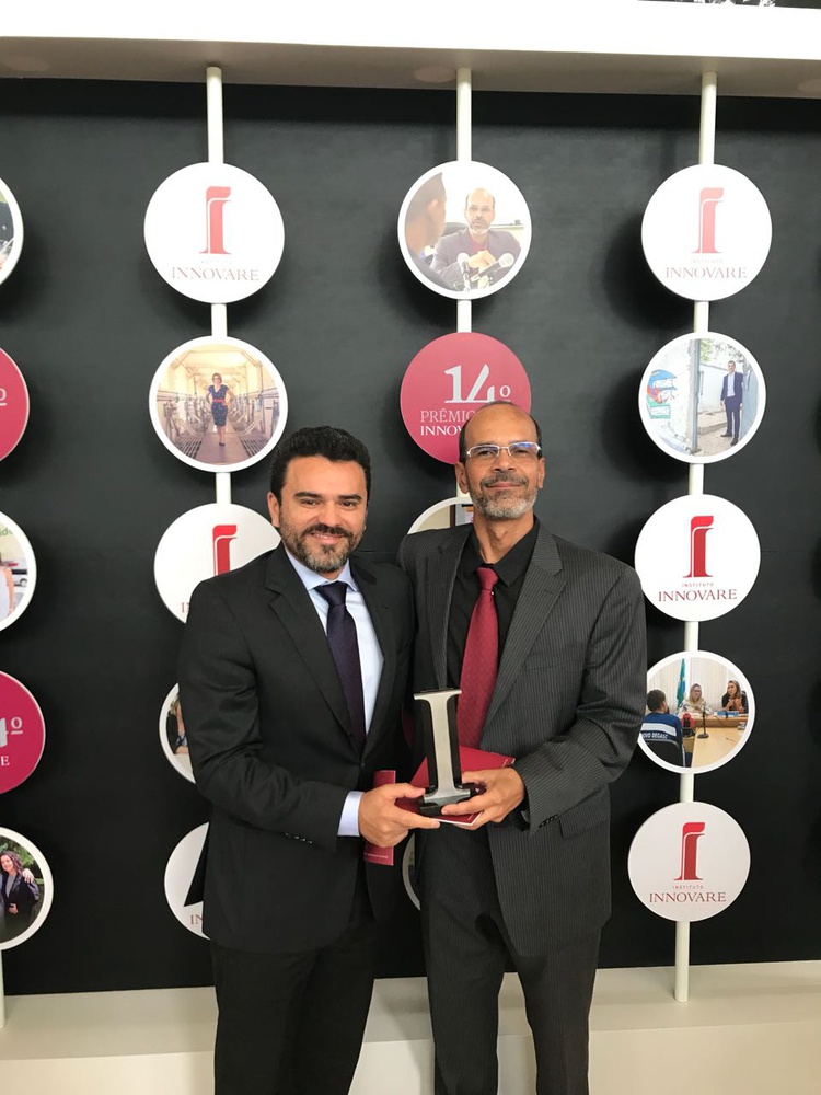 Juiz Vidal de Freitas e o Dr. Marcos Lara do prêmio Innovare
