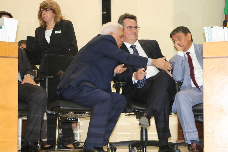 O mundo politico local esteve na posse no TRE/PI