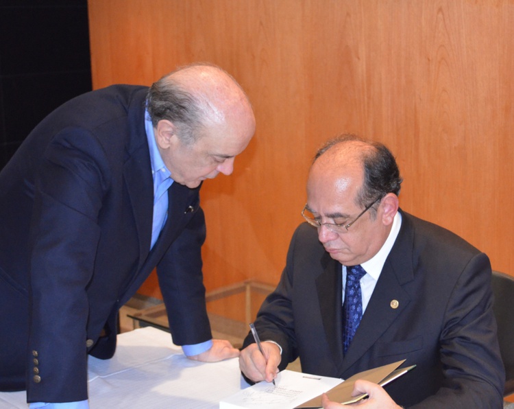 Ministro Gilmar Mendes e José Serra
