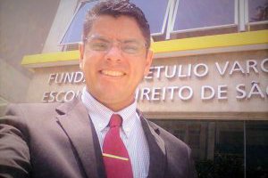 Advogado Carlos Alexandre Klomfahs autor da ação popular. (Foto: reprodução)