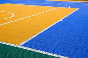 Cada modalidade deve ter a sua própria estrutura de Justiça Desportiva para julgamento de infrações. (Foto: iStock)