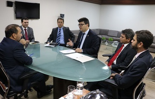 Presidente da OAB/PI, Chico Lucas e Diretoria levam situação do judiciário ao Presidente Erivan Lopes.