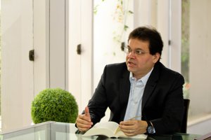 Álvaro Fernando da Rocha Mota é advogado. Ex-Presidente da OAB-PI. Presidente do Instituto dos Advogados Piauienses. (Foto: Pauta Judicial/Telsirio Alencar)