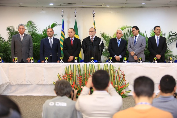 Solenidade homenageou 14 autoridades pelos serviços prestados aos órgão.