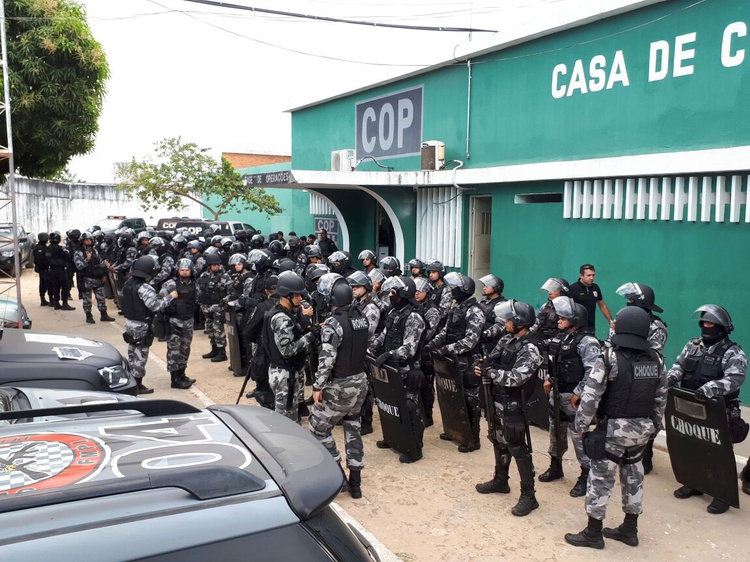 Vistoria na casa de custódia em Teresina