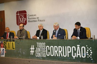 A campanha #TodosJuntosContraCorrupção é uma iniciativa da Estratégia Nacional de Combate à Corrupção