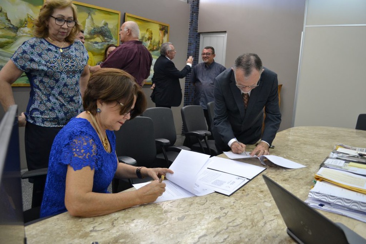 Assinatura do acordo de cooperação.