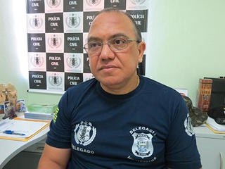 Delegado Francisco Costa, o Baretta.