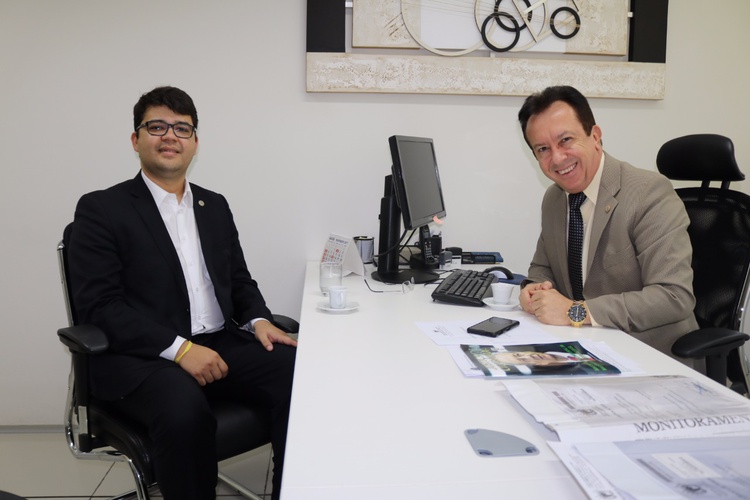 Presidente da OAB Pl e Dr. Carlos Hamilton Bezerra.