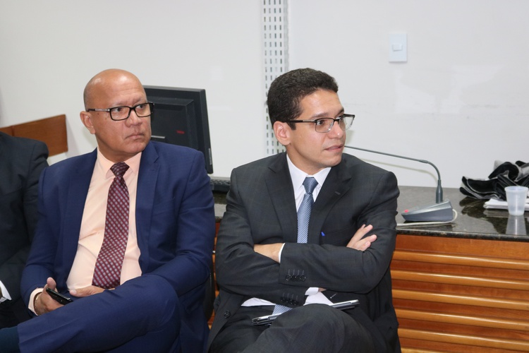 Secretários de Administração Frané Silva e de Justiça Daniel Oliveira