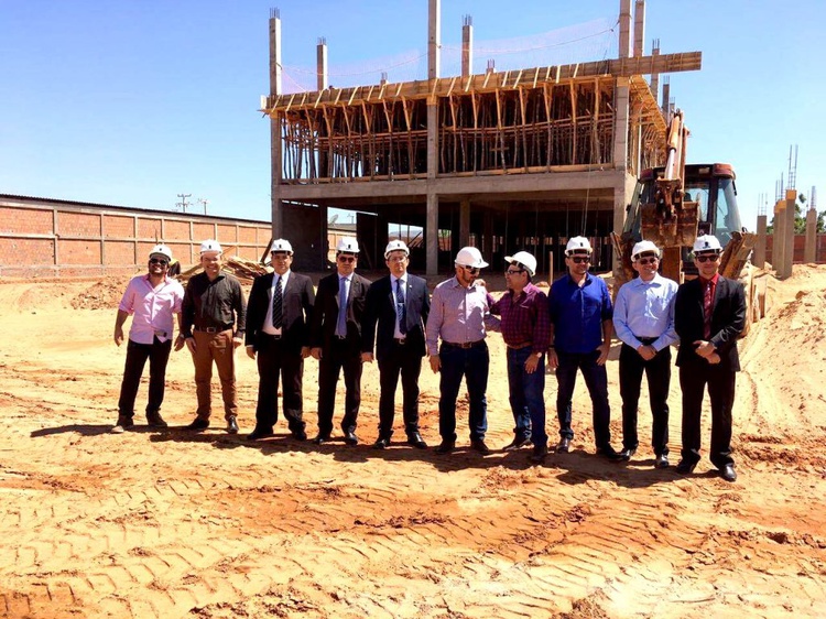 Visita as obras do novo Fórum da Comarca de Picos.