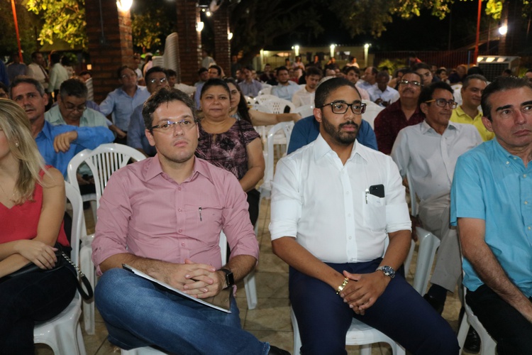 Advogados Guilado Medeiros e Juarez Júnior presentes no encontro