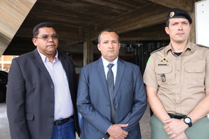 Major Ozeas Canuto, Tenente Cel. Carlos Pinho e o Major Diedo da AMEPI (Foto: TELSÍRIO ALENCAR/PAUTAJUDICIAL)