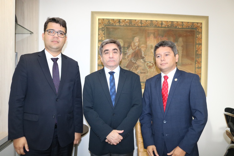 Presidente da OAB/P, Chico Lucas, Corregedor Geral  de Justiça Ricardo gentil e o advogado Sepúlveda da Relações Institucionais da OAB/PI