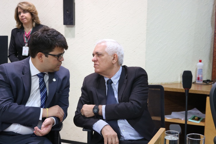 Presidente da OAB/PI Chico Lucas e o presidente da Assembléia, Deputado Themistócles Filho