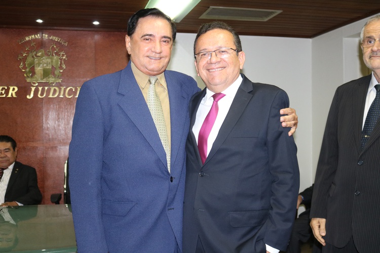Corregedor Eleitoral do Piauí, desembargador  Sebastião Martins e o vice corregedor Luiz Brandão de Carvalho