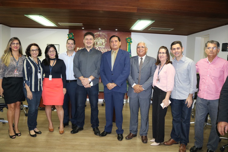 Desembargador Brandão e assessores do seu gabinete