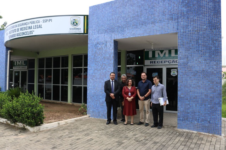 OAB-PI constata precariedade no IML de Teresina