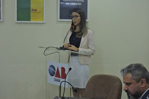 A advogada Sabrina Veras, que foi chamada de "desqualificada" pelo juiz. (Foto: : Ascom/OAB-CE)