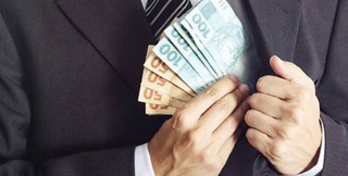 “As sociedades de advogados não possuem legitimidade para a prática de atos privativos de advogados e estagiários