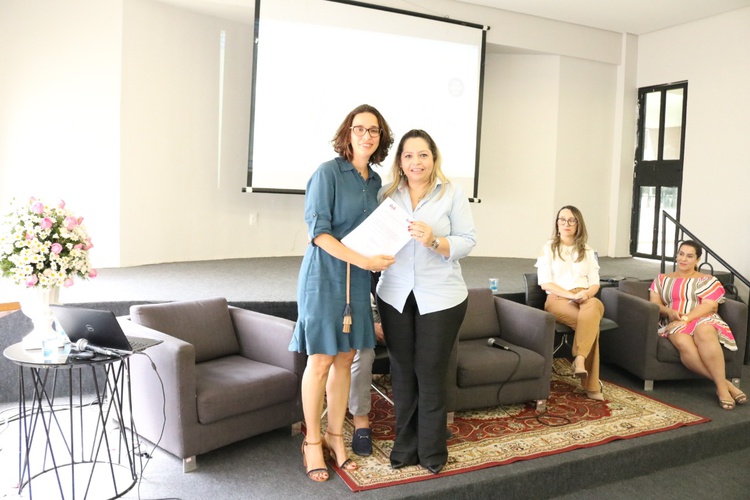 Conselheira Federal da OAB/PI Cláudia Paranaguá e a juíza da CGJ/TJ Melissa Pessoa