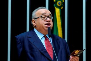 Deputado Heráclito Fortes classificou o governo do estado Piaí de "Zorra Total" (Foto: Reprodução)