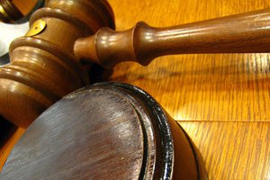 As raposas velhas do crime não querem perder o foro que os protege. (Foto: Reprodução)