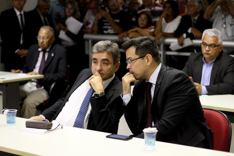 Corregedor Geral de Justiça, Ricardo Gentil e o Juiz auxiliar da CGJ, Júlio César.