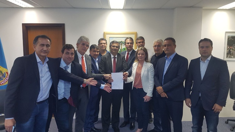 Nove governadores e três senadores foram impedidos de visitar Lula