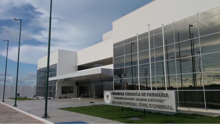O novo fórum de Parnaíba já pronto para ser inaugurado