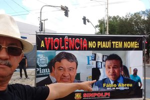 O outdoor que gerou a ação do governador contra o sinpolpi (Foto: Reprodução)