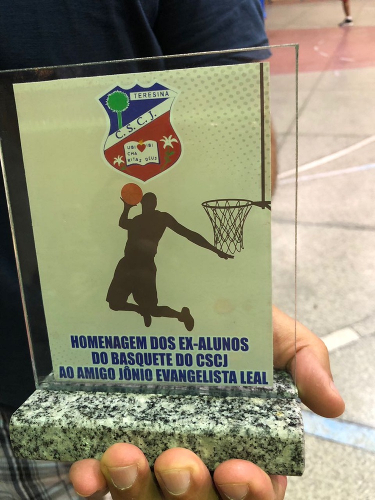 Troféu em homenagem á Jônio Evangelista