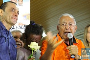 Cantor Frank Aguiar e Dr. Pessoa (Foto: Gustavo Almeia/politicadinâmica) Cantor Frank Aguiar e Dr. Pessoa (Foto: Gustavo Almeia/politicadinâmica)