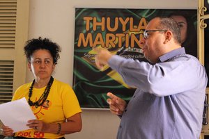 Membros do Sinpolpi e a candidata ao governo pelo PSOL Professora Sueli. (Foto: Divulgação)