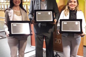 Estudantes e Professores da Universidade Estadual fazendo dando um belo exemplo (Foto: Divulgação)