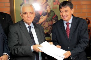 O governador Wellington Dias e o presidente da Assembléia Deputado Themistócles Filho (Foto: Divulgação)