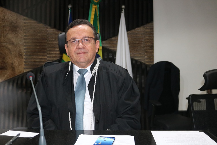 Presidente do TJ/PI desembargador Sebastião Ribeiro Martins