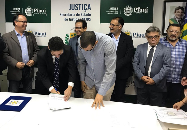 Governo nomeia novos agentes penitenciários