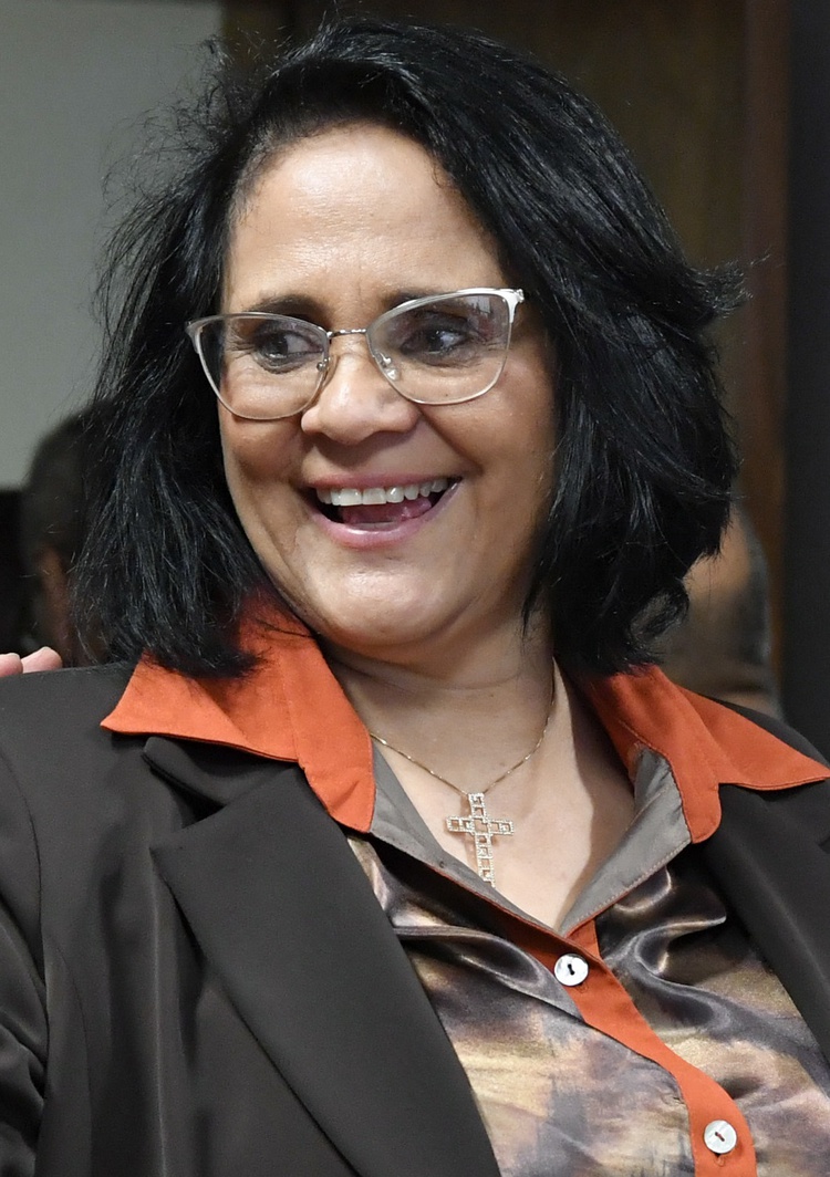 Ministra da Mulher, da Família e dos Direitos Humanos do Brasil