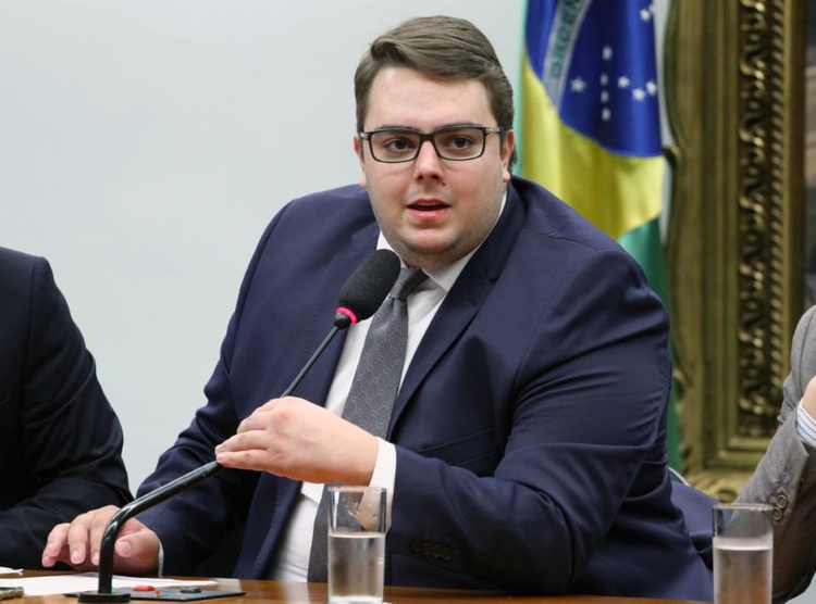 Presidente da CCJ promete agilizar projeto que acaba com audiências de custódia